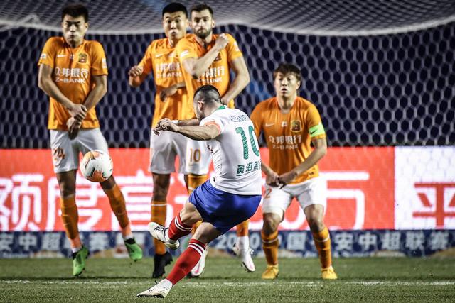 巴萨5-2贝蒂斯：连胜背后的挑战与准备